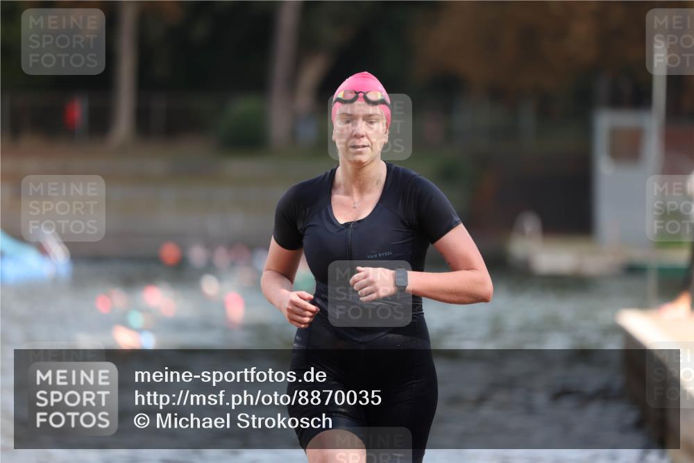 14.09.2025 - Stadtparktriathlon Michael Strokosch http://msf.ph/oto/8870035 14.09.2025 11:11:10 Schwimmen 926 meine-sportfotos.de