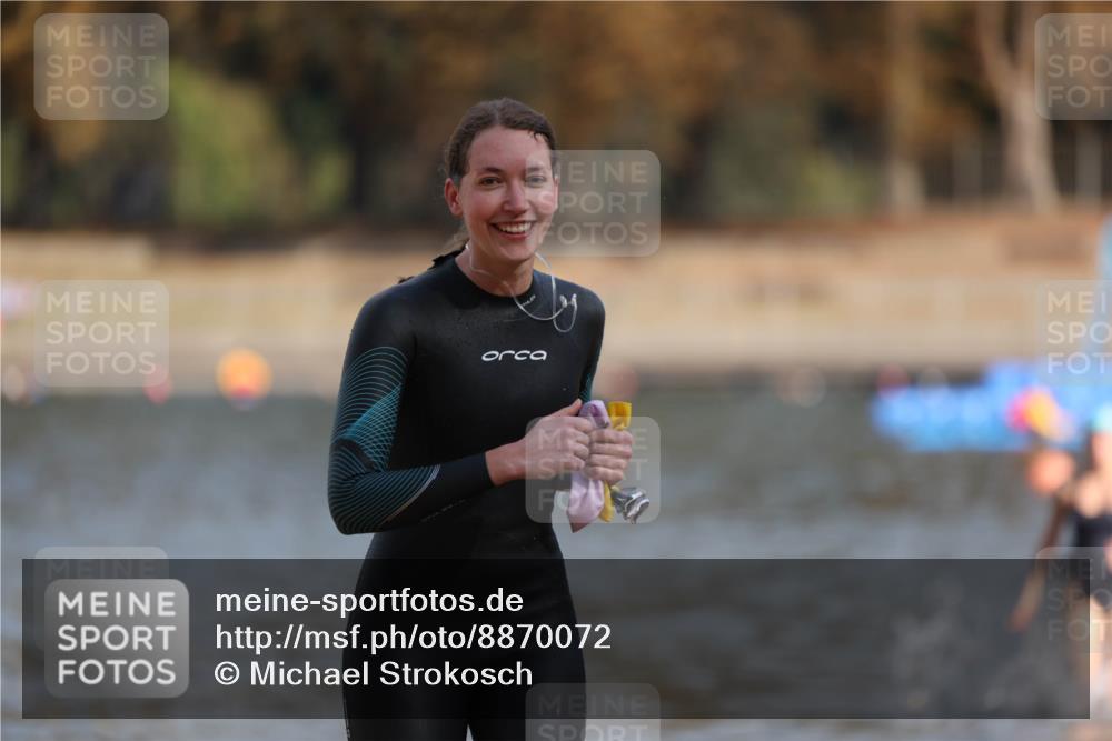 14.09.2025 - Stadtparktriathlon Michael Strokosch http://msf.ph/oto/8870072 14.09.2025 11:11:42 Schwimmen 951, 985, 987, 1000 meine-sportfotos.de