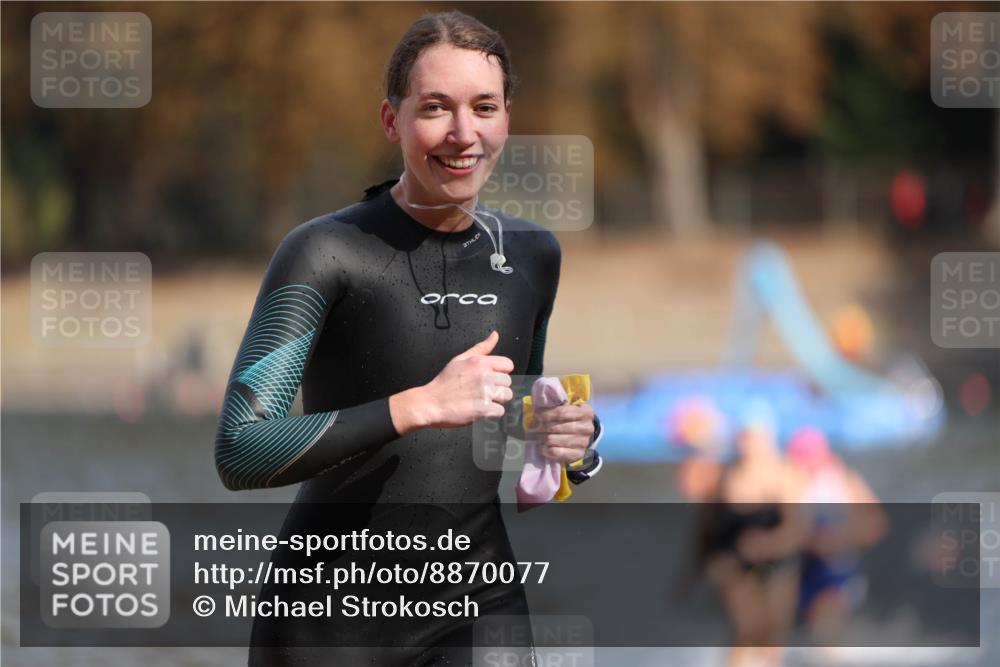 14.09.2025 - Stadtparktriathlon Michael Strokosch http://msf.ph/oto/8870077 14.09.2025 11:11:42 Schwimmen 951, 985, 987, 1000 meine-sportfotos.de