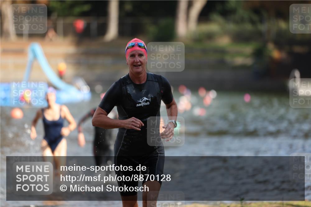 14.09.2025 - Stadtparktriathlon Michael Strokosch http://msf.ph/oto/8870128 14.09.2025 11:12:00 Schwimmen 930, 955, 993, 1011 meine-sportfotos.de