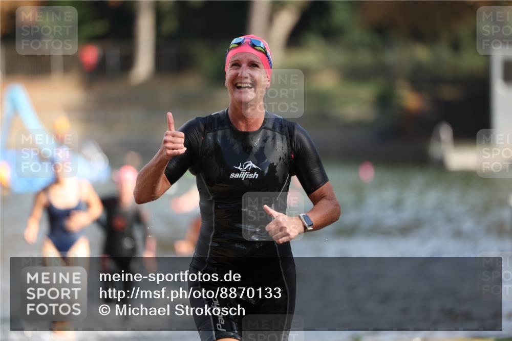 14.09.2025 - Stadtparktriathlon Michael Strokosch http://msf.ph/oto/8870133 14.09.2025 11:12:01 Schwimmen 930, 955, 993, 1011 meine-sportfotos.de