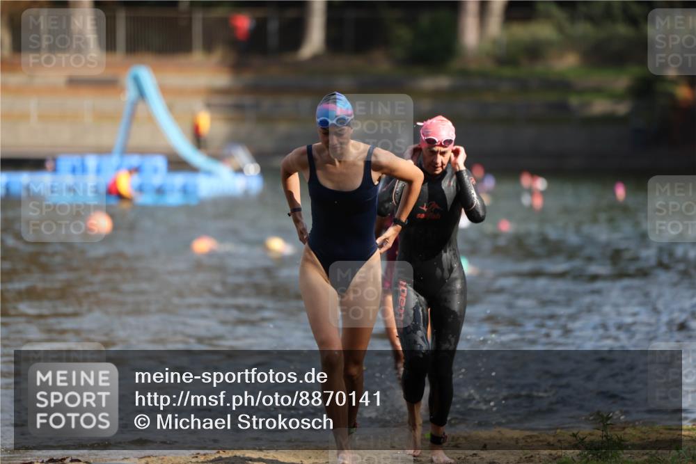 14.09.2025 - Stadtparktriathlon Michael Strokosch http://msf.ph/oto/8870141 14.09.2025 11:12:03 Schwimmen 930, 955, 993, 1011 meine-sportfotos.de