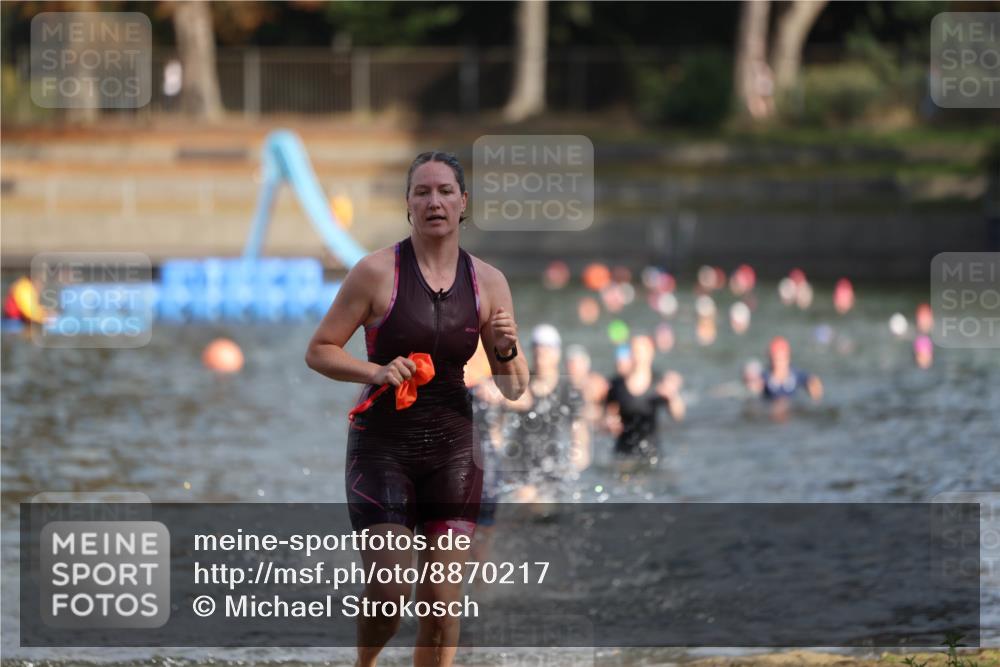 14.09.2025 - Stadtparktriathlon Michael Strokosch http://msf.ph/oto/8870217 14.09.2025 11:12:41 Schwimmen 932, 935, 976, 979, 1015 meine-sportfotos.de