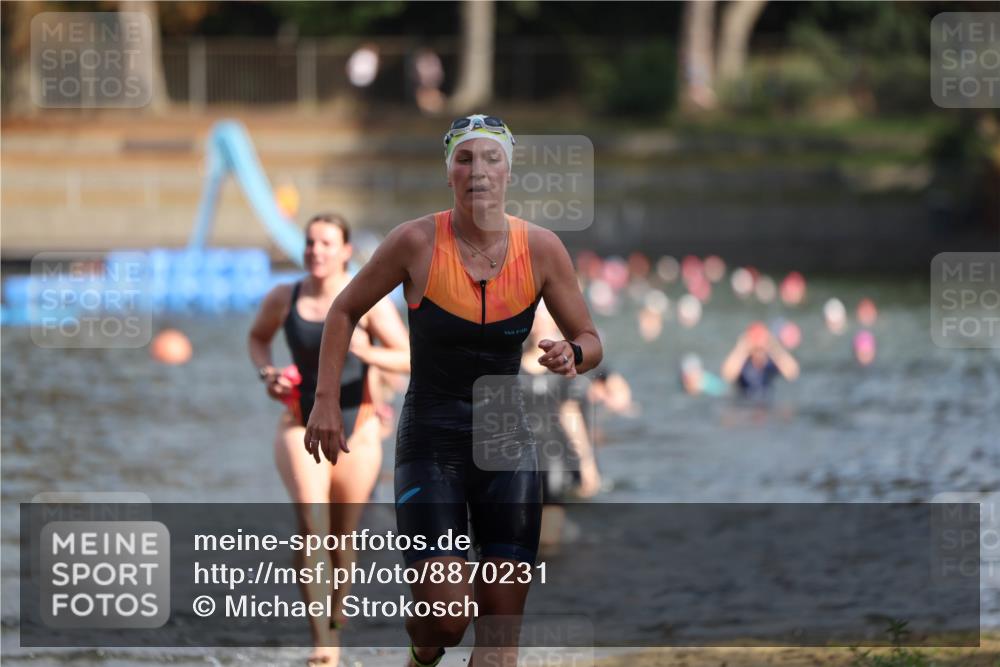 14.09.2025 - Stadtparktriathlon Michael Strokosch http://msf.ph/oto/8870231 14.09.2025 11:12:45 Schwimmen 932, 935, 979, 984, 996, 1015 meine-sportfotos.de