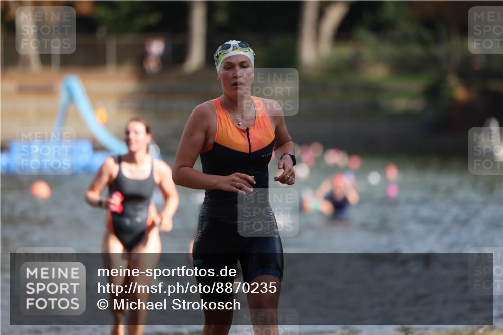 14.09.2025 - Stadtparktriathlon Michael Strokosch http://msf.ph/oto/8870235 14.09.2025 11:12:45 Schwimmen 932, 935, 979, 984, 996, 1015 meine-sportfotos.de