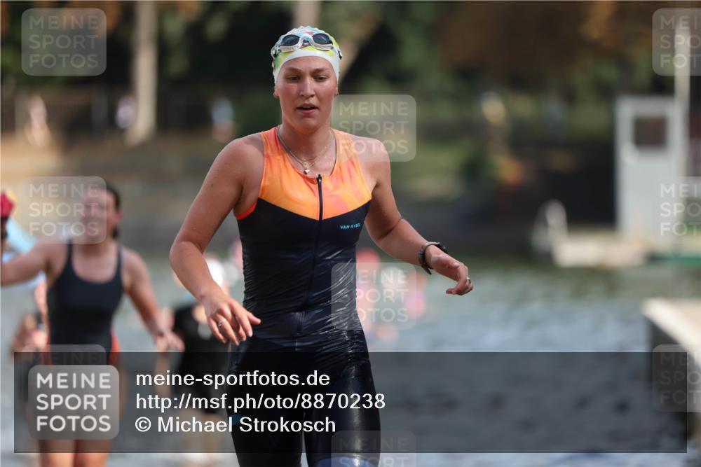 14.09.2025 - Stadtparktriathlon Michael Strokosch http://msf.ph/oto/8870238 14.09.2025 11:12:46 Schwimmen 925, 932, 935, 979, 984, 996, 1015 meine-sportfotos.de
