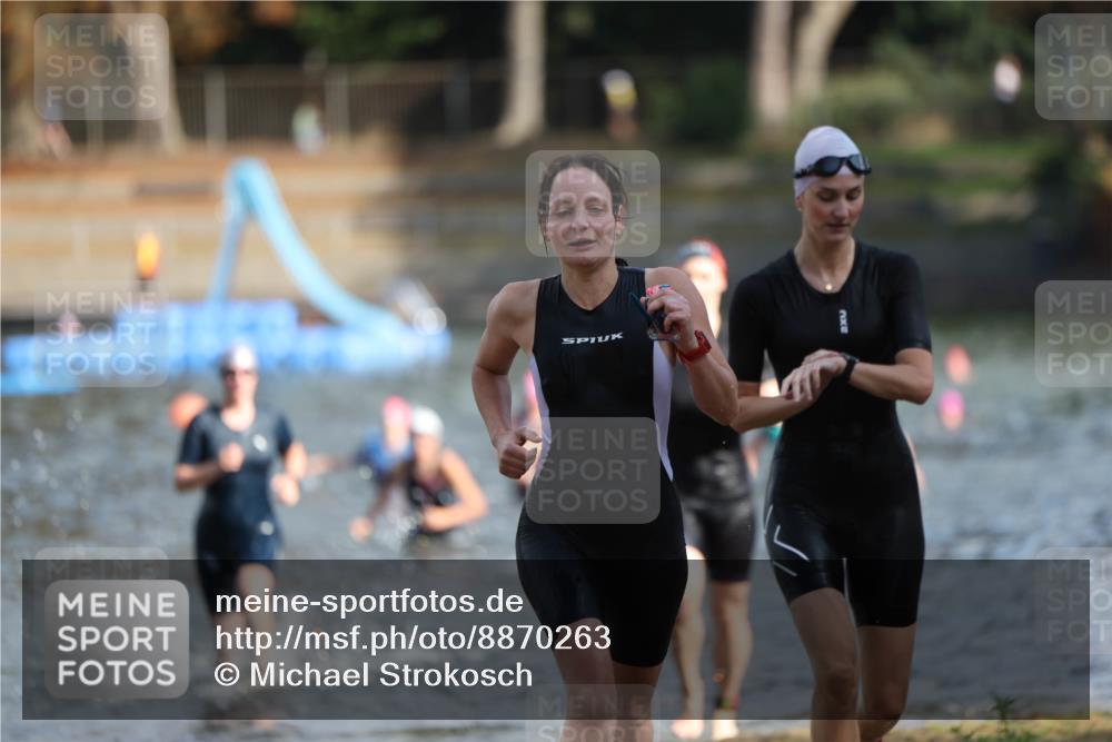 14.09.2025 - Stadtparktriathlon Michael Strokosch http://msf.ph/oto/8870263 14.09.2025 11:12:52 Schwimmen 925, 935, 969, 984, 996, 1009, 1020 meine-sportfotos.de