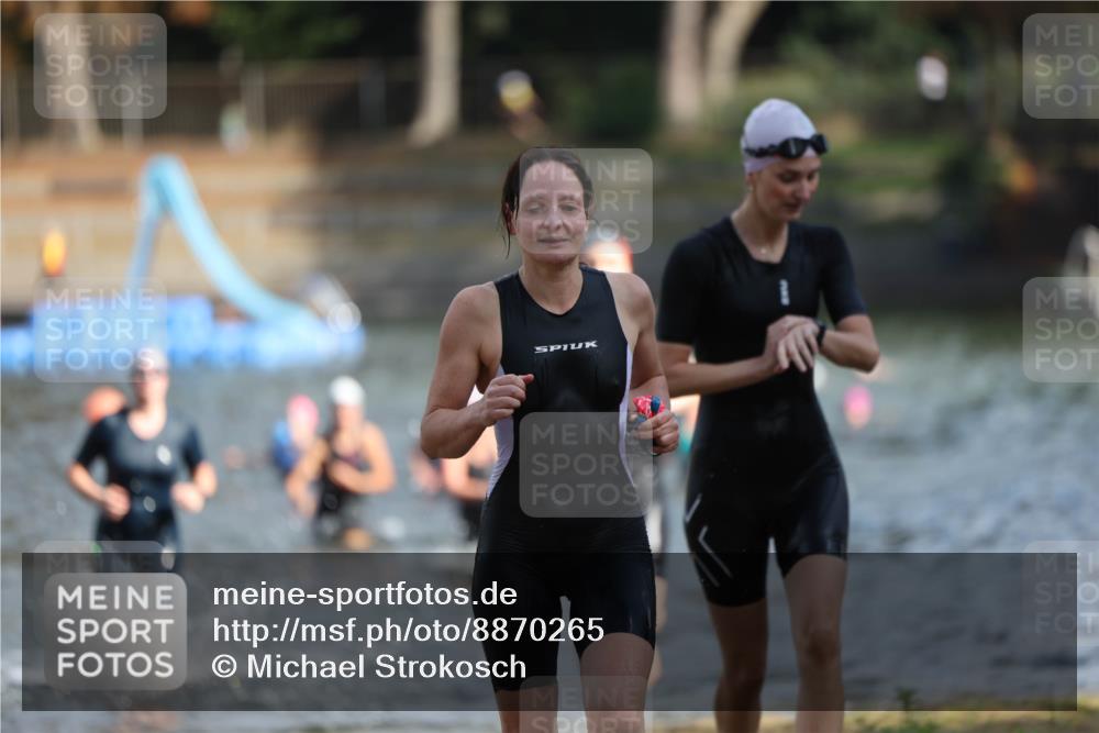14.09.2025 - Stadtparktriathlon Michael Strokosch http://msf.ph/oto/8870265 14.09.2025 11:12:52 Schwimmen 925, 935, 969, 984, 996, 1009, 1020 meine-sportfotos.de