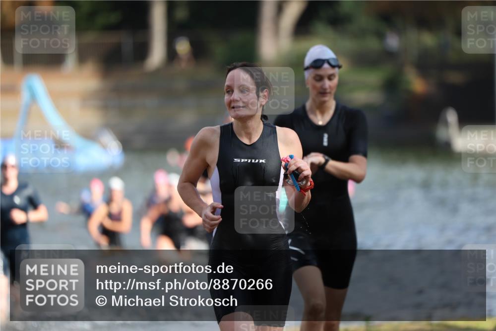 14.09.2025 - Stadtparktriathlon Michael Strokosch http://msf.ph/oto/8870266 14.09.2025 11:12:53 Schwimmen 925, 935, 969, 984, 996, 1009, 1020 meine-sportfotos.de