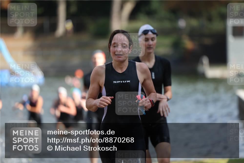 14.09.2025 - Stadtparktriathlon Michael Strokosch http://msf.ph/oto/8870268 14.09.2025 11:12:53 Schwimmen 925, 935, 969, 984, 996, 1009, 1020 meine-sportfotos.de