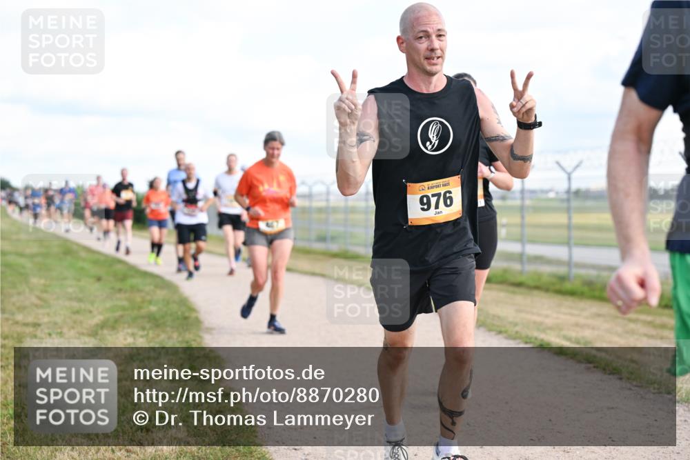 14.09.2025 - Airport Race Dr. Thomas Lammeyer http://msf.ph/oto/8870280 14.09.2025 12:14:46 Laufen 976 meine-sportfotos.de