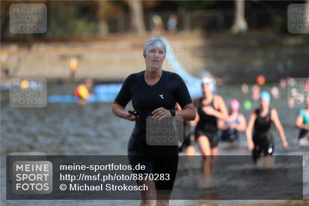 14.09.2025 - Stadtparktriathlon Michael Strokosch http://msf.ph/oto/8870283 14.09.2025 11:12:58 Schwimmen 925, 947, 969, 984, 996, 1006, 1009, 1020 meine-sportfotos.de