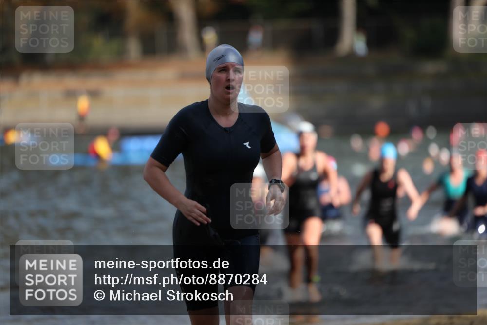 14.09.2025 - Stadtparktriathlon Michael Strokosch http://msf.ph/oto/8870284 14.09.2025 11:12:58 Schwimmen 925, 947, 969, 984, 996, 1006, 1009, 1020 meine-sportfotos.de