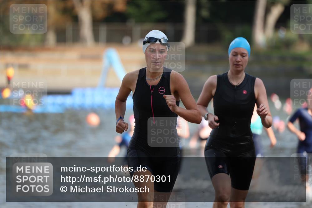 14.09.2025 - Stadtparktriathlon Michael Strokosch http://msf.ph/oto/8870301 14.09.2025 11:13:03 Schwimmen 945, 947, 969, 990, 1006, 1009, 1020 meine-sportfotos.de
