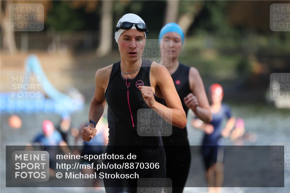 14.09.2025 - Stadtparktriathlon Michael Strokosch http://msf.ph/oto/8870306 14.09.2025 11:13:04 Schwimmen 945, 947, 969, 990, 1006, 1009, 1020 meine-sportfotos.de