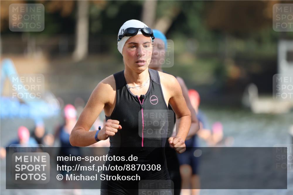 14.09.2025 - Stadtparktriathlon Michael Strokosch http://msf.ph/oto/8870308 14.09.2025 11:13:04 Schwimmen 945, 947, 969, 990, 1006, 1009, 1020 meine-sportfotos.de