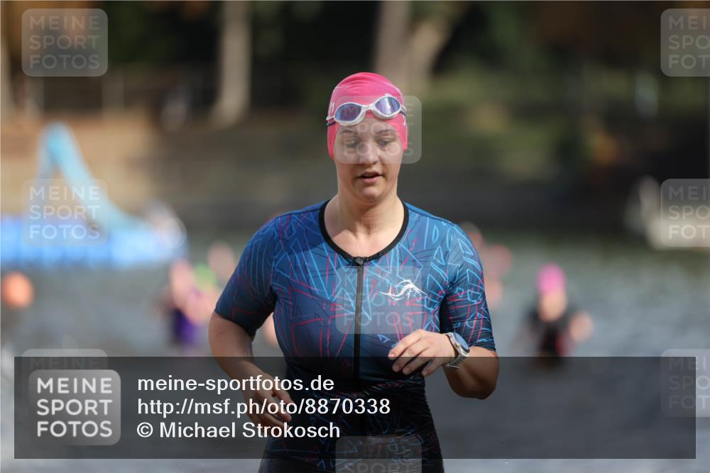 14.09.2025 - Stadtparktriathlon Michael Strokosch http://msf.ph/oto/8870338 14.09.2025 11:13:14 Schwimmen 927, 945, 947, 990, 1001 meine-sportfotos.de