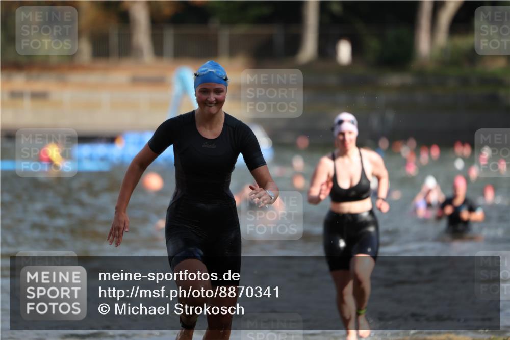 14.09.2025 - Stadtparktriathlon Michael Strokosch http://msf.ph/oto/8870341 14.09.2025 11:13:18 Schwimmen 927, 1001 meine-sportfotos.de