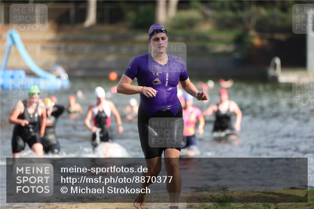 14.09.2025 - Stadtparktriathlon Michael Strokosch http://msf.ph/oto/8870377 14.09.2025 11:13:33 Schwimmen 937, 938, 944, 960, 975, 981, 982, 1018 meine-sportfotos.de