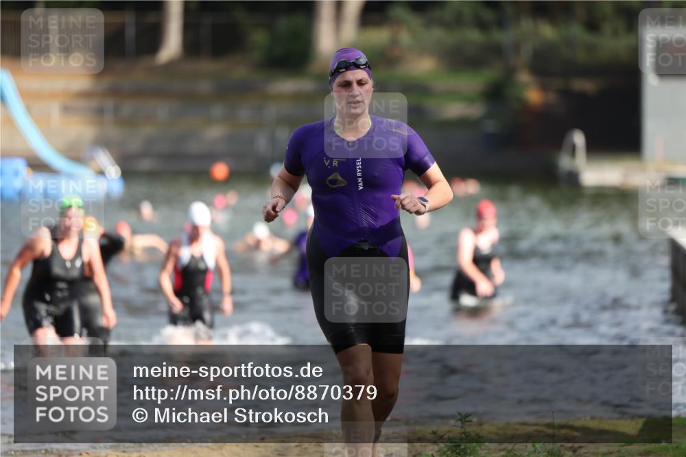 14.09.2025 - Stadtparktriathlon Michael Strokosch http://msf.ph/oto/8870379 14.09.2025 11:13:34 Schwimmen 937, 938, 944, 960, 975, 981, 982, 1018 meine-sportfotos.de