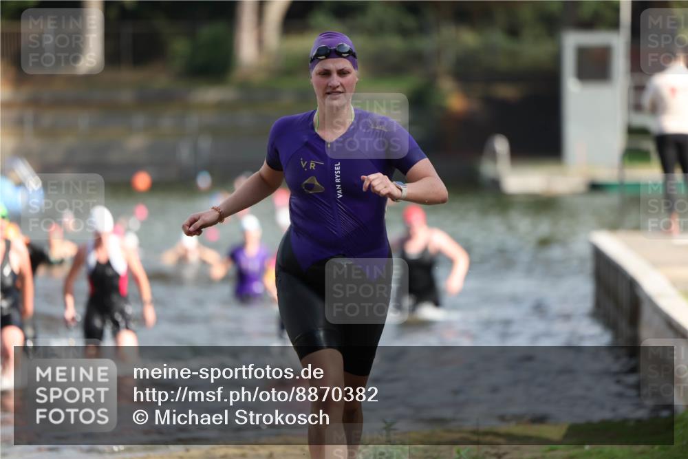 14.09.2025 - Stadtparktriathlon Michael Strokosch http://msf.ph/oto/8870382 14.09.2025 11:13:34 Schwimmen 937, 938, 944, 960, 975, 981, 982, 1018 meine-sportfotos.de