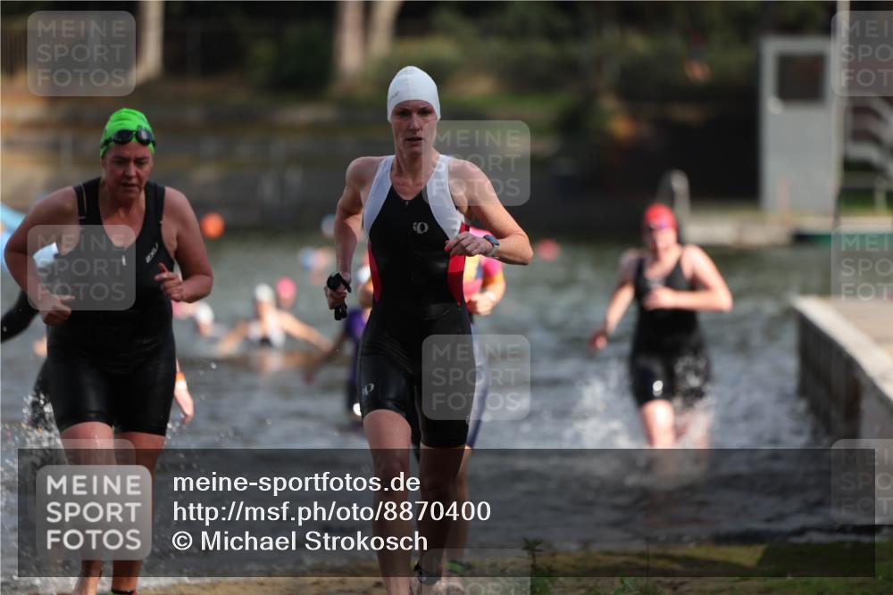 14.09.2025 - Stadtparktriathlon Michael Strokosch http://msf.ph/oto/8870400 14.09.2025 11:13:39 Schwimmen 937, 938, 960, 981, 982, 1018 meine-sportfotos.de