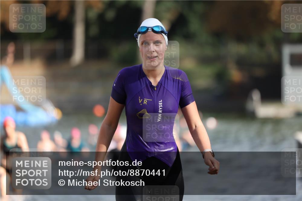 14.09.2025 - Stadtparktriathlon Michael Strokosch http://msf.ph/oto/8870441 14.09.2025 11:13:58 Schwimmen 929, 949, 1002, 1007 meine-sportfotos.de