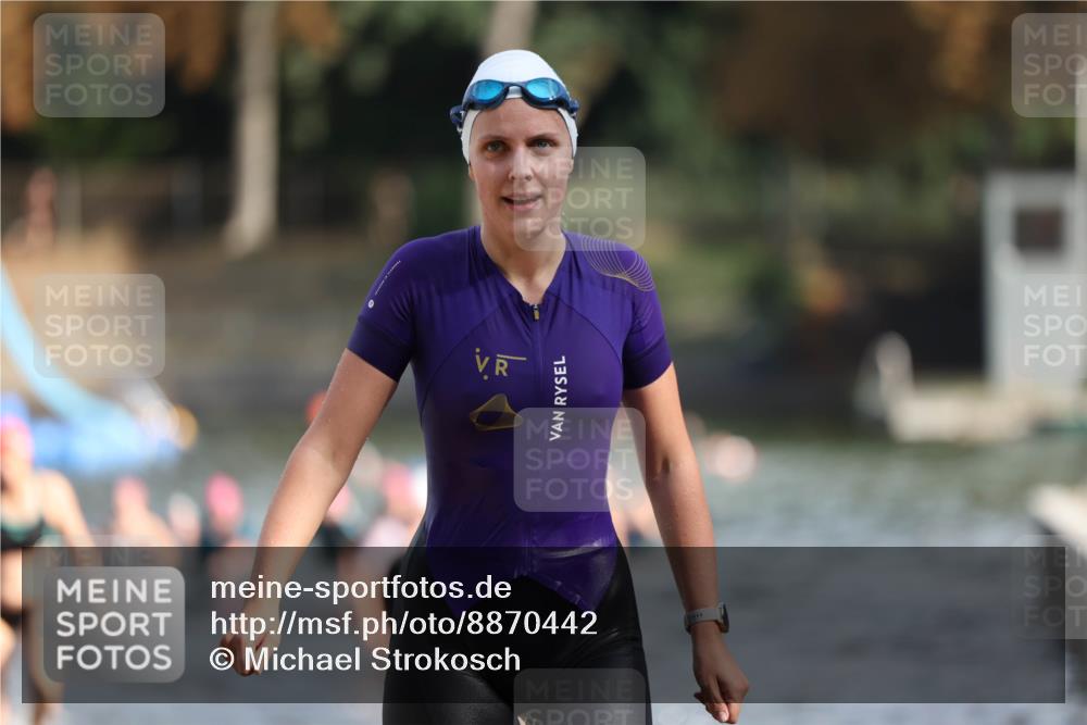 14.09.2025 - Stadtparktriathlon Michael Strokosch http://msf.ph/oto/8870442 14.09.2025 11:13:58 Schwimmen 929, 949, 1002, 1007 meine-sportfotos.de