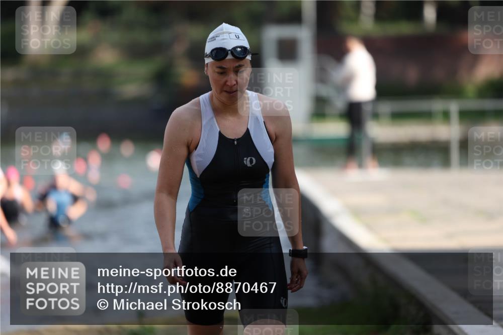 14.09.2025 - Stadtparktriathlon Michael Strokosch http://msf.ph/oto/8870467 14.09.2025 11:14:06 Schwimmen 929, 949, 989, 1007, 1017 meine-sportfotos.de