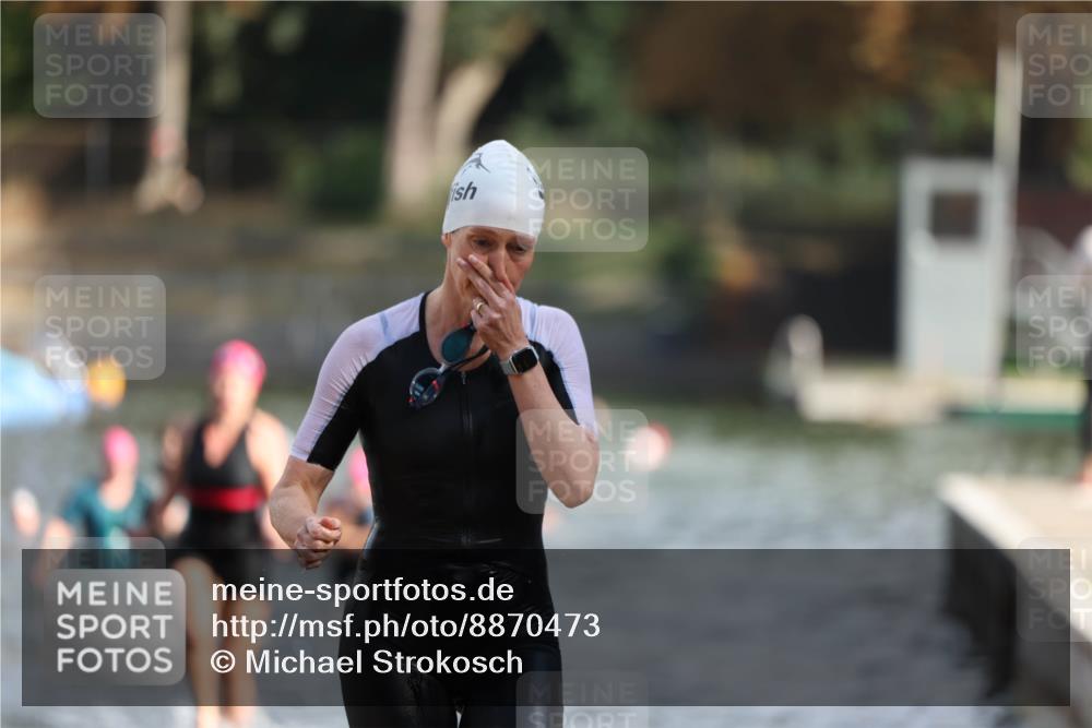 14.09.2025 - Stadtparktriathlon Michael Strokosch http://msf.ph/oto/8870473 14.09.2025 11:14:09 Schwimmen 929, 949, 964, 978, 989, 1007, 1017 meine-sportfotos.de