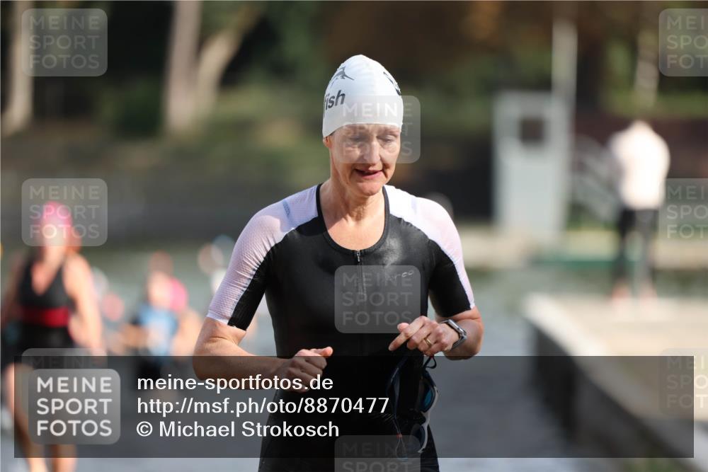 14.09.2025 - Stadtparktriathlon Michael Strokosch http://msf.ph/oto/8870477 14.09.2025 11:14:09 Schwimmen 929, 949, 964, 978, 989, 1007, 1017 meine-sportfotos.de