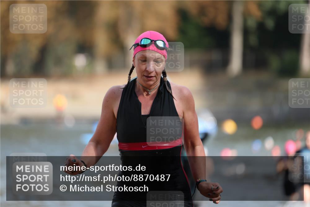 14.09.2025 - Stadtparktriathlon Michael Strokosch http://msf.ph/oto/8870487 14.09.2025 11:14:14 Schwimmen 964, 978, 989, 997, 1017 meine-sportfotos.de