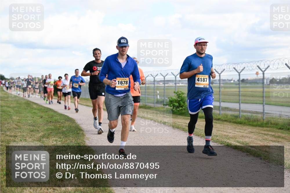 14.09.2025 - Airport Race Dr. Thomas Lammeyer http://msf.ph/oto/8870495 14.09.2025 12:14:59 Laufen 1678, 1678, 4187, 4187 meine-sportfotos.de