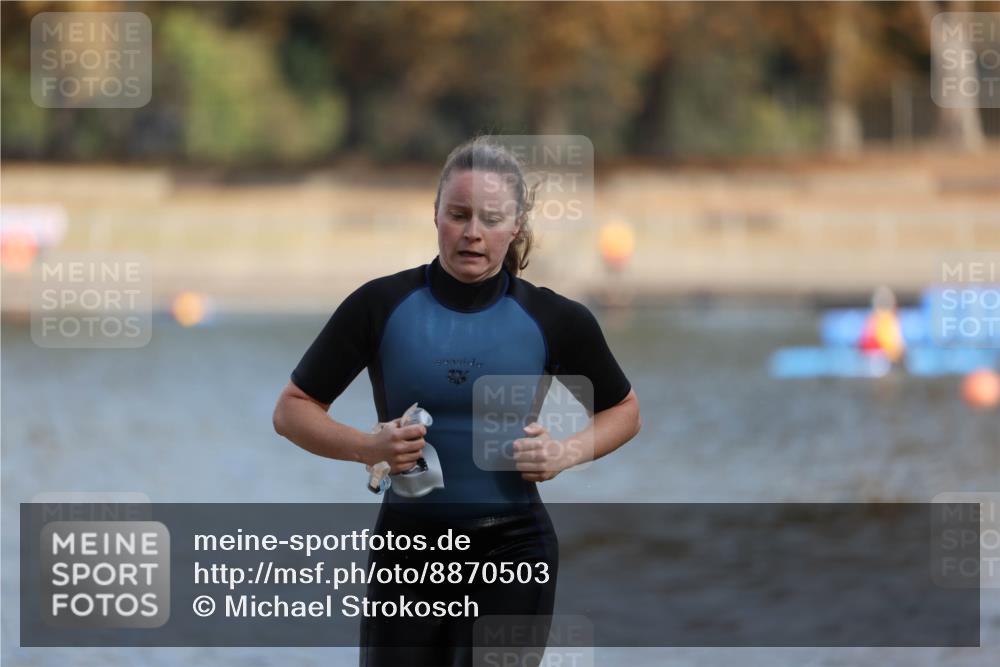 14.09.2025 - Stadtparktriathlon Michael Strokosch http://msf.ph/oto/8870503 14.09.2025 11:14:19 Schwimmen 964, 978, 989, 997 meine-sportfotos.de