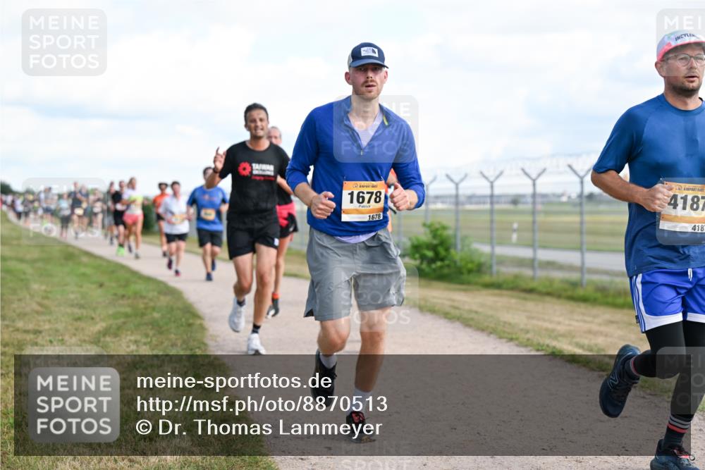 14.09.2025 - Airport Race Dr. Thomas Lammeyer http://msf.ph/oto/8870513 14.09.2025 12:15:00 Laufen 1678, 1678, 4187, 4187 meine-sportfotos.de