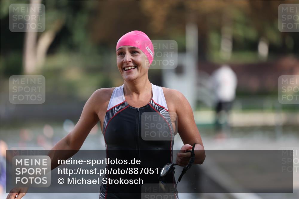 14.09.2025 - Stadtparktriathlon Michael Strokosch http://msf.ph/oto/8870517 14.09.2025 11:14:25 Schwimmen 939, 941, 964, 997 meine-sportfotos.de