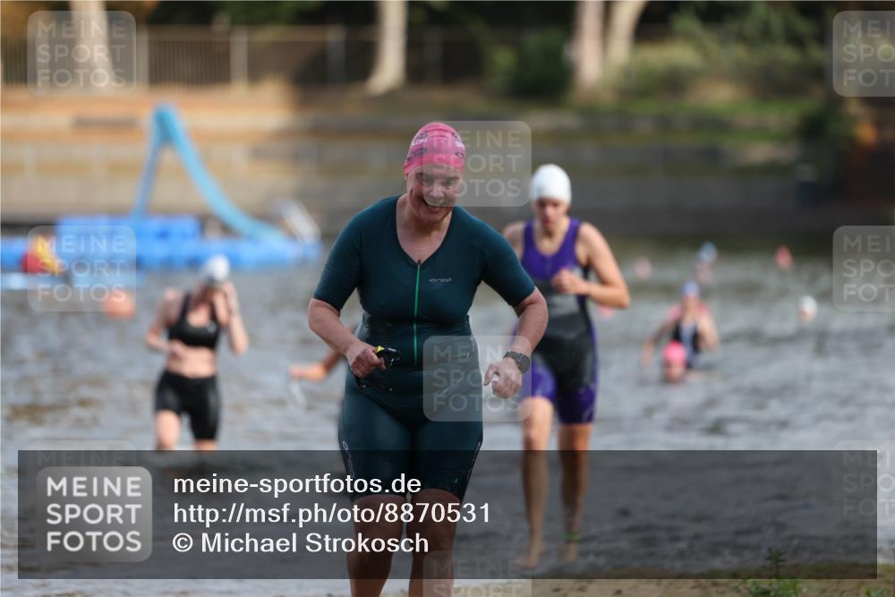 14.09.2025 - Stadtparktriathlon Michael Strokosch http://msf.ph/oto/8870531 14.09.2025 11:14:28 Schwimmen 939, 941 meine-sportfotos.de