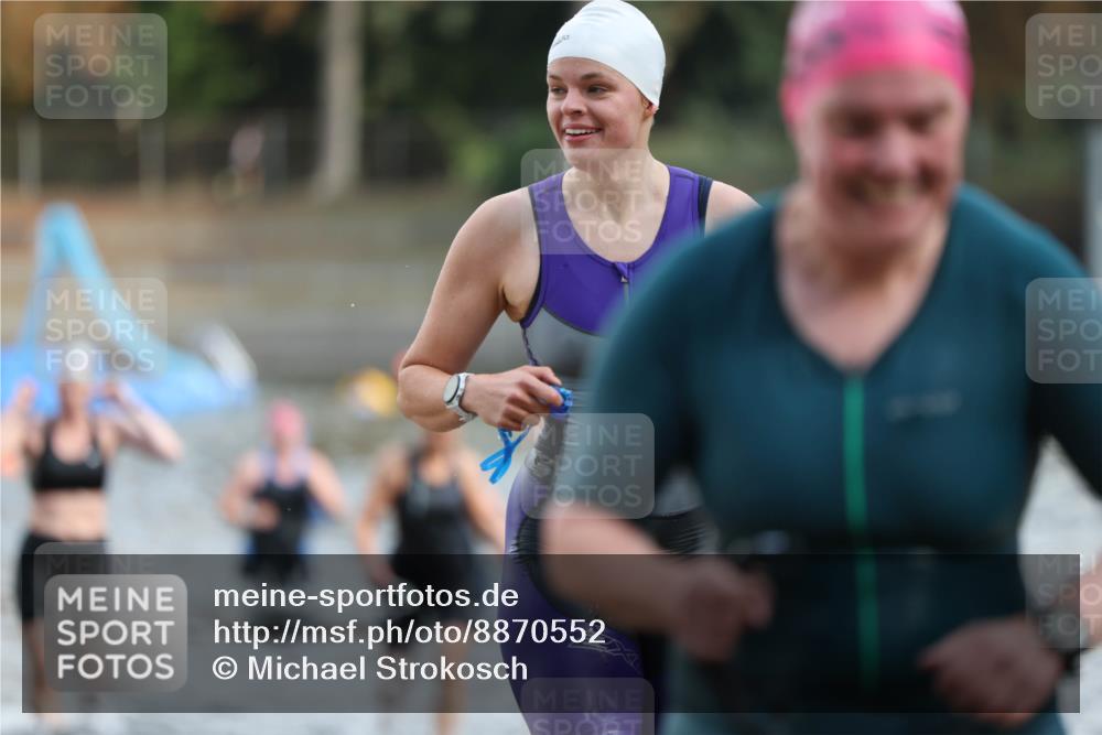 14.09.2025 - Stadtparktriathlon Michael Strokosch http://msf.ph/oto/8870552 14.09.2025 11:14:33 Schwimmen 939, 941, 946, 966, 970 meine-sportfotos.de