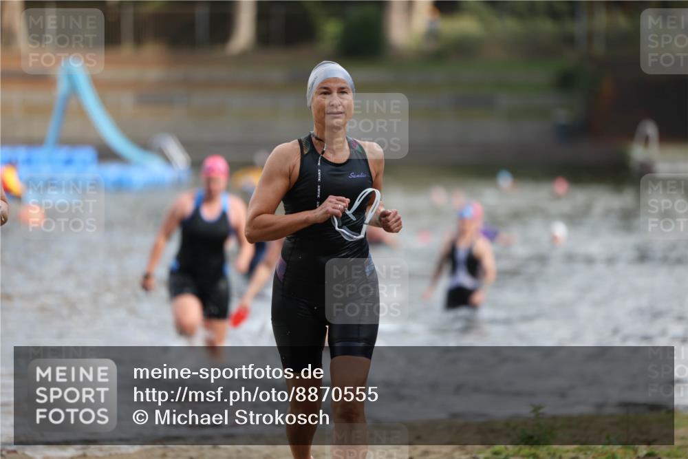 14.09.2025 - Stadtparktriathlon Michael Strokosch http://msf.ph/oto/8870555 14.09.2025 11:14:38 Schwimmen 946, 957, 958, 966, 970 meine-sportfotos.de