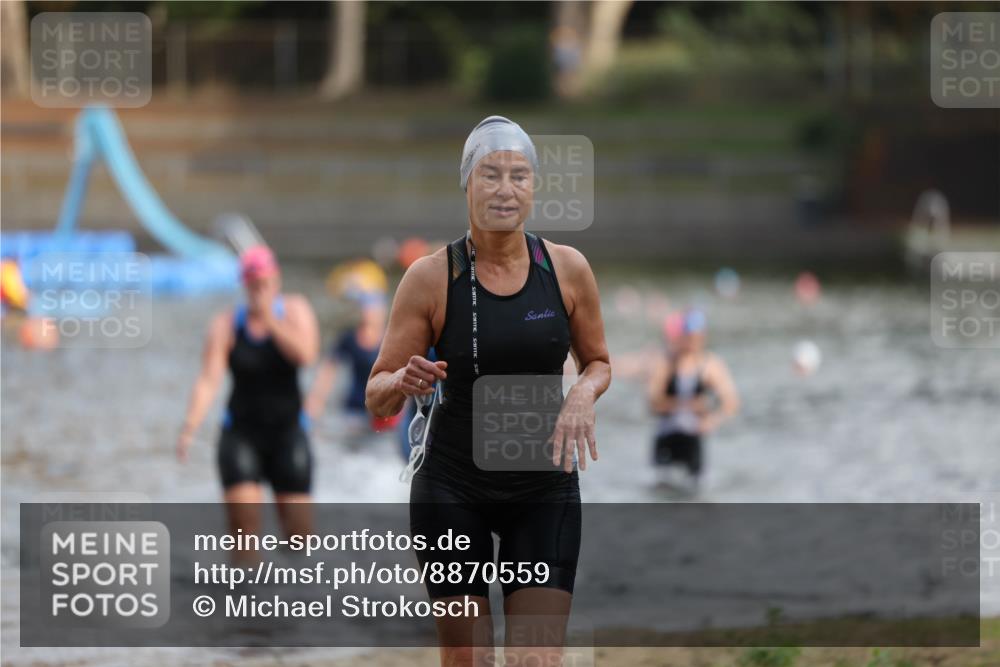 14.09.2025 - Stadtparktriathlon Michael Strokosch http://msf.ph/oto/8870559 14.09.2025 11:14:39 Schwimmen 946, 957, 958, 963, 966, 970 meine-sportfotos.de