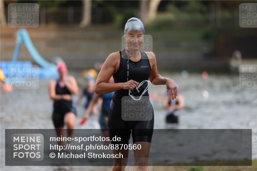 14.09.2025 - Stadtparktriathlon Michael Strokosch http://msf.ph/oto/8870560 14.09.2025 11:14:39 Schwimmen 946, 957, 958, 963, 966, 970 meine-sportfotos.de