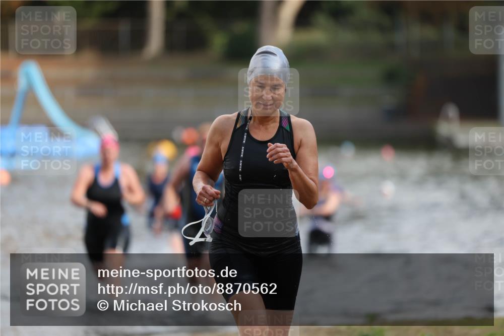 14.09.2025 - Stadtparktriathlon Michael Strokosch http://msf.ph/oto/8870562 14.09.2025 11:14:39 Schwimmen 946, 957, 958, 963, 966, 970 meine-sportfotos.de