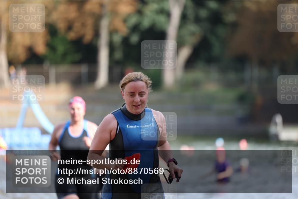 14.09.2025 - Stadtparktriathlon Michael Strokosch http://msf.ph/oto/8870569 14.09.2025 11:14:44 Schwimmen 946, 952, 957, 958, 963, 966, 970 meine-sportfotos.de
