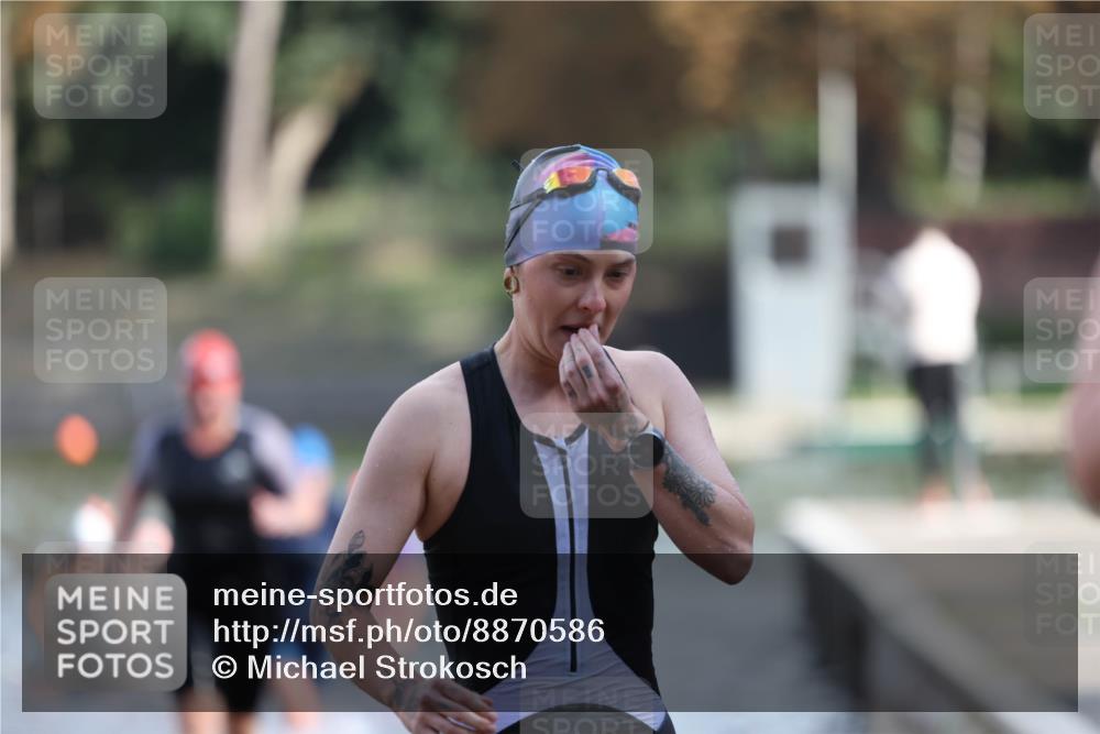 14.09.2025 - Stadtparktriathlon Michael Strokosch http://msf.ph/oto/8870586 14.09.2025 11:14:51 Schwimmen 936, 952, 957, 958, 963 meine-sportfotos.de