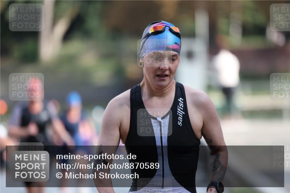 14.09.2025 - Stadtparktriathlon Michael Strokosch http://msf.ph/oto/8870589 14.09.2025 11:14:52 Schwimmen 936, 952, 957, 958, 963, 1014 meine-sportfotos.de