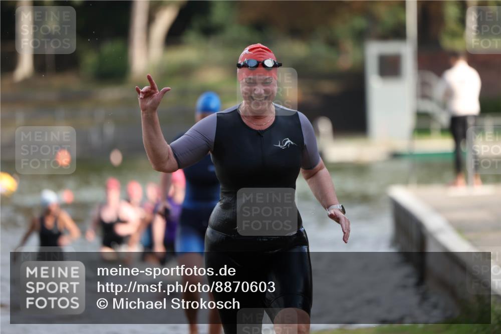 14.09.2025 - Stadtparktriathlon Michael Strokosch http://msf.ph/oto/8870603 14.09.2025 11:14:54 Schwimmen 936, 952, 957, 963, 998, 1014 meine-sportfotos.de