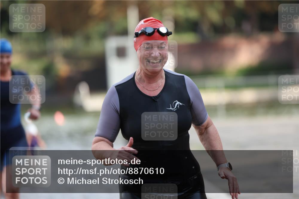 14.09.2025 - Stadtparktriathlon Michael Strokosch http://msf.ph/oto/8870610 14.09.2025 11:14:56 Schwimmen 936, 952, 974, 980, 998, 1014 meine-sportfotos.de