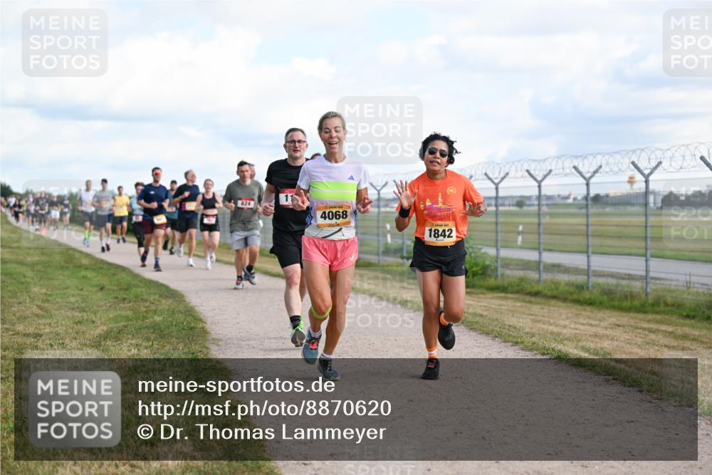 14.09.2025 - Airport Race Dr. Thomas Lammeyer http://msf.ph/oto/8870620 14.09.2025 12:15:07 Laufen 824, 11, 4068, 1842 meine-sportfotos.de