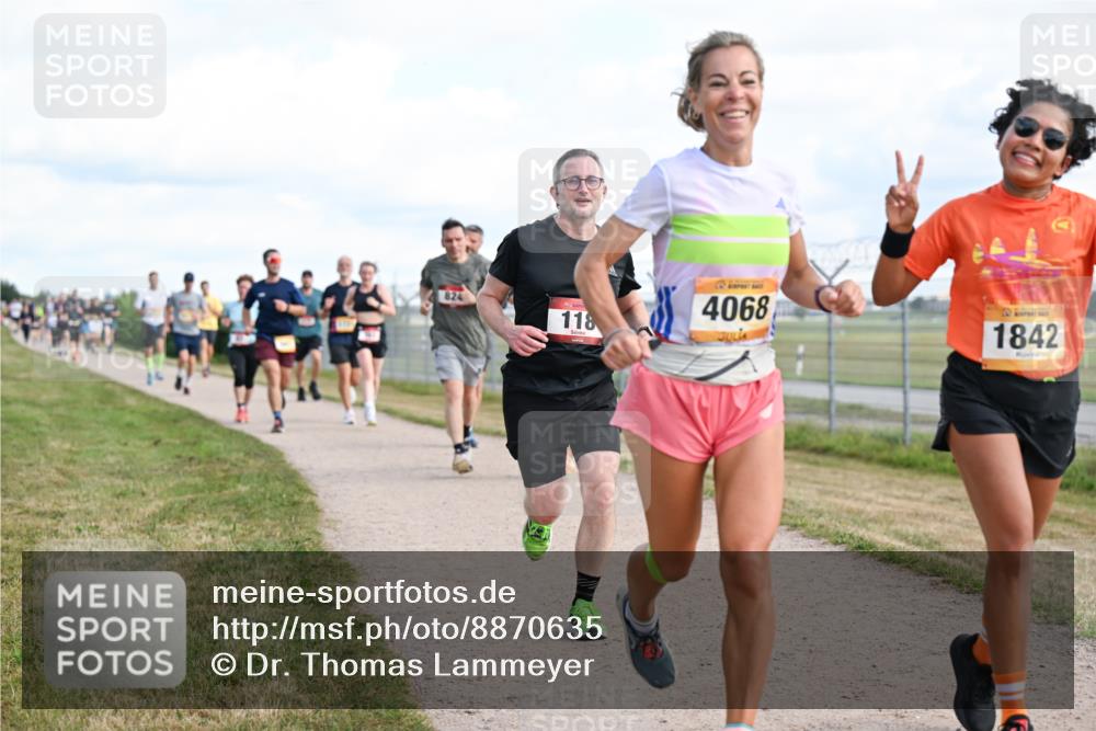 14.09.2025 - Airport Race Dr. Thomas Lammeyer http://msf.ph/oto/8870635 14.09.2025 12:15:08 Laufen 824, 118, 4068, 1842 meine-sportfotos.de