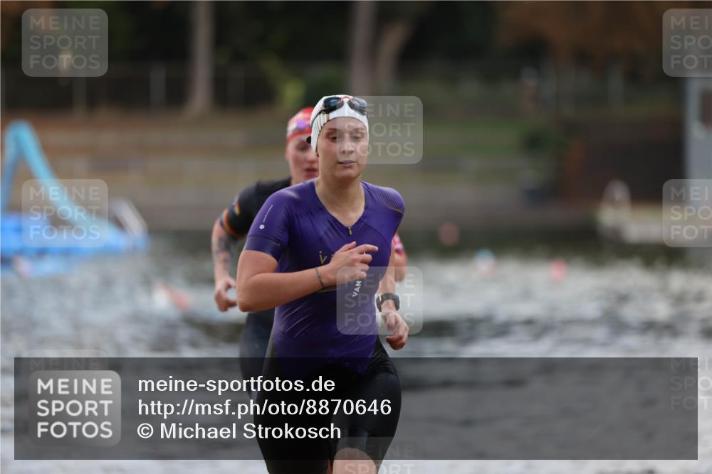 14.09.2025 - Stadtparktriathlon Michael Strokosch http://msf.ph/oto/8870646 14.09.2025 11:15:10 Schwimmen 948, 974, 980, 998, 1008 meine-sportfotos.de